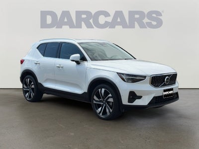 2024 Volvo XC40 B5 Plus Bright Theme