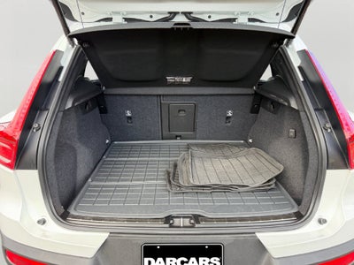 2024 Volvo XC40 B5 Plus Bright Theme