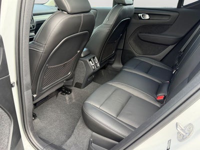 2024 Volvo XC40 B5 Plus Bright Theme