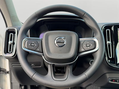2024 Volvo XC40 B5 Plus Bright Theme