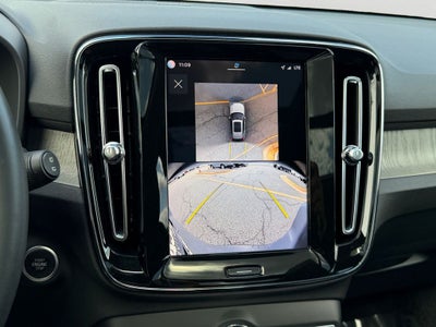 2024 Volvo XC40 B5 Plus Bright Theme