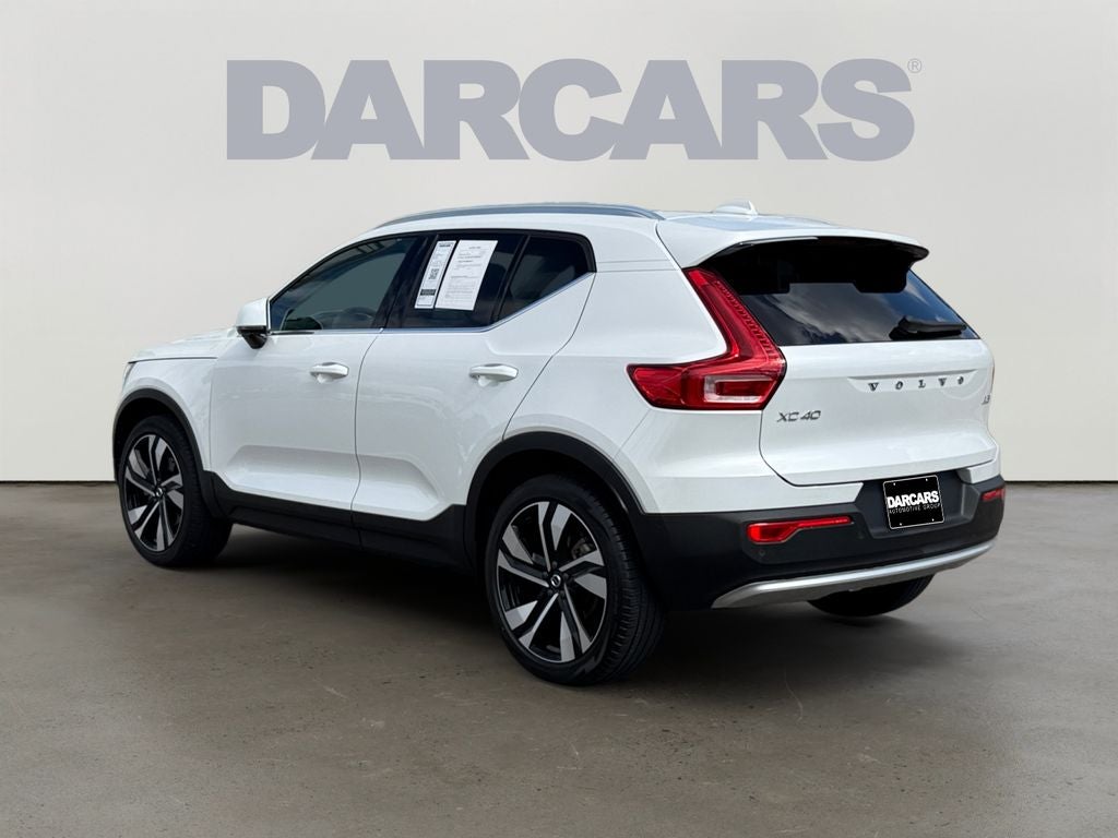 2024 Volvo XC40 B5 Plus Bright Theme