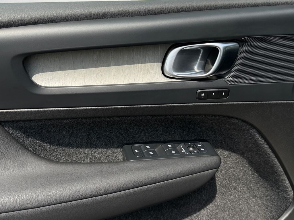 2025 Volvo XC40 B5 Plus Bright Theme Volvo Certified
