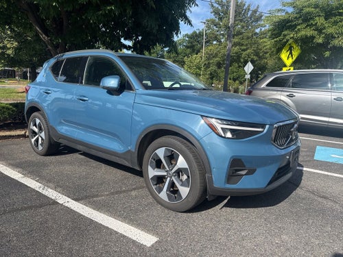 2025 Volvo XC40 B5 Plus Bright Theme Volvo Certified