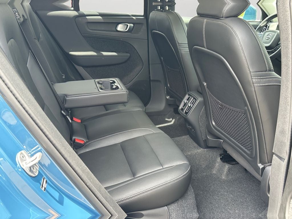 2025 Volvo XC40 B5 Plus Bright Theme Volvo Certified