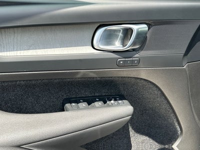 2025 Volvo XC40 B5 Plus Bright Theme Volvo Certified