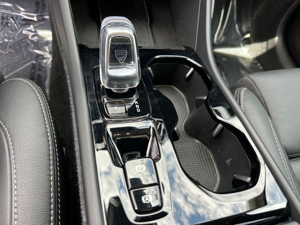2025 Volvo XC40 B5 Plus Bright Theme Volvo Certified