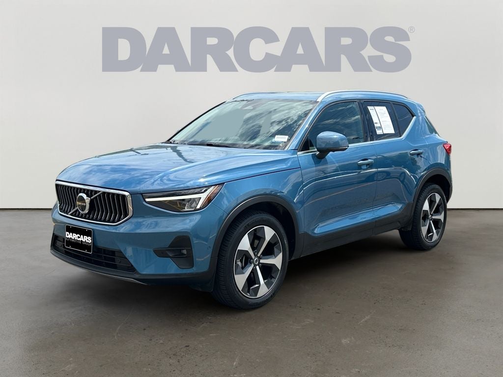 2025 Volvo XC40 B5 Plus Bright Theme Volvo Certified