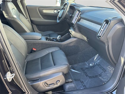 2025 Volvo XC40 B5 Ultra Bright Theme Volvo Certified Pre-Owned