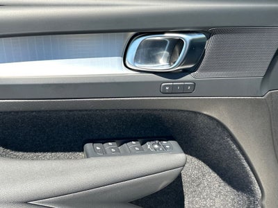 2025 Volvo XC40 B5 Core Volvo Certified