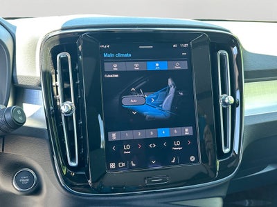 2025 Volvo XC40 B5 Core Volvo Certified