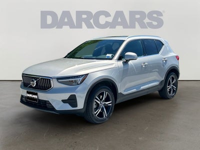2025 Volvo XC40 B5 Core Volvo Certified
