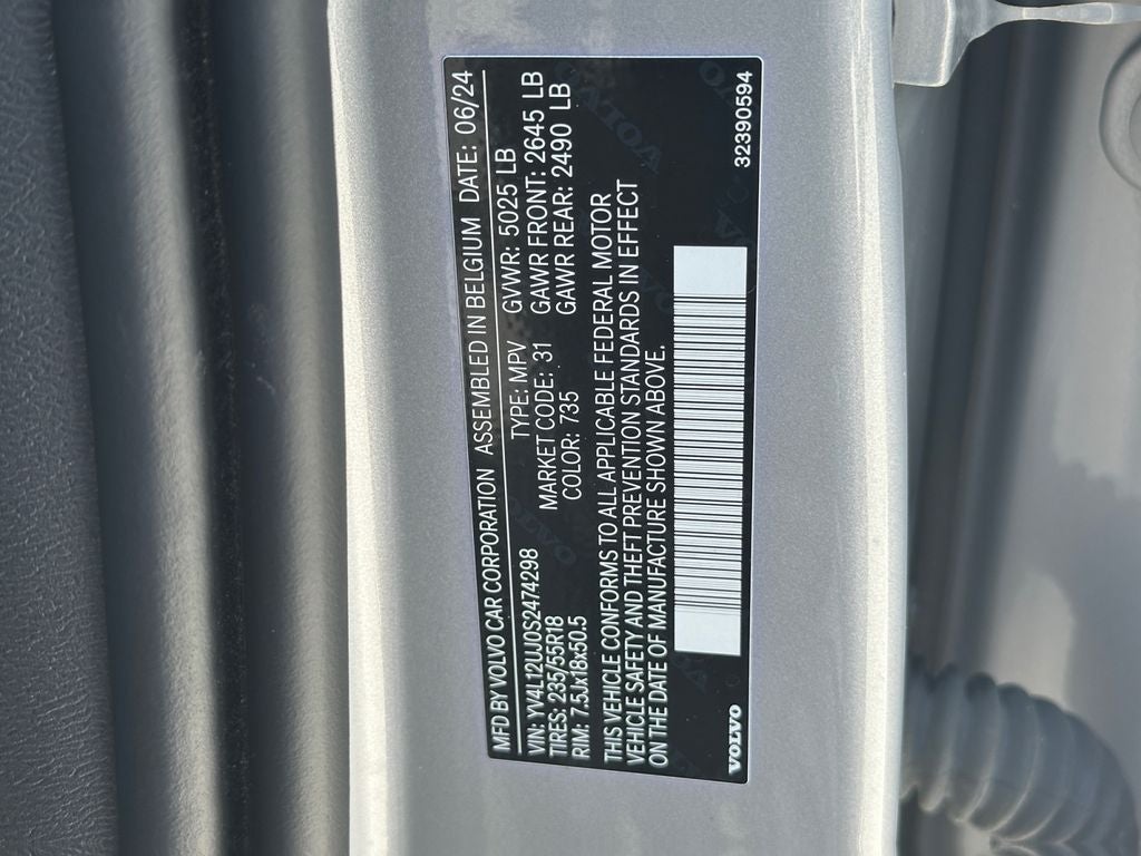 2025 Volvo XC40 B5 Core Volvo Certified