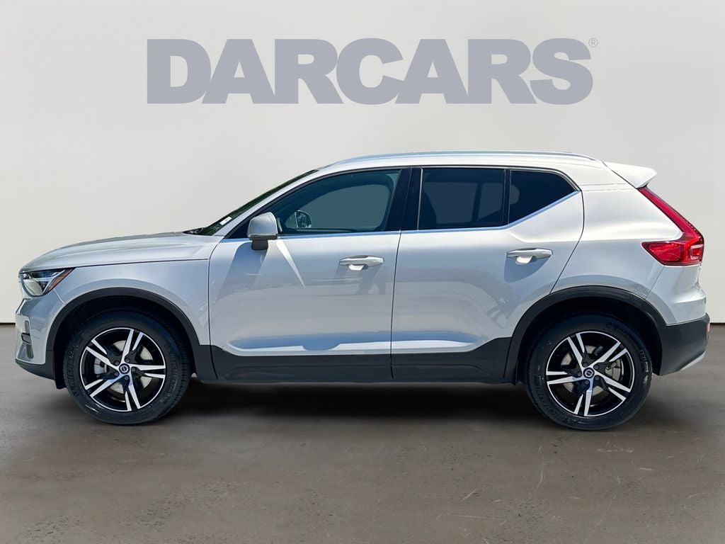 2025 Volvo XC40 B5 Core Volvo Certified
