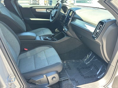 2025 Volvo XC40 B5 Core Volvo Certified