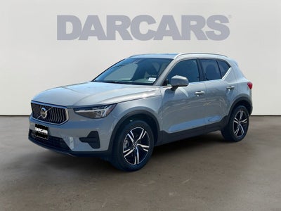 2025 Volvo XC40 B5 Core