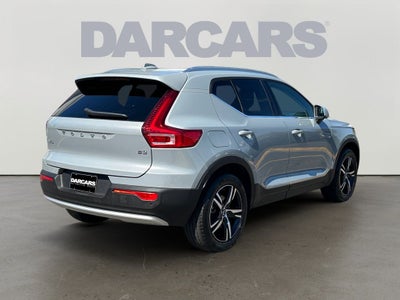 2025 Volvo XC40 B5 Core