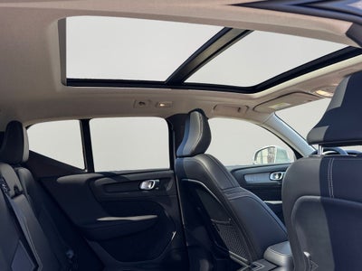 2025 Volvo XC40 B5 Core