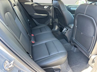 2025 Volvo XC40 B5 Core