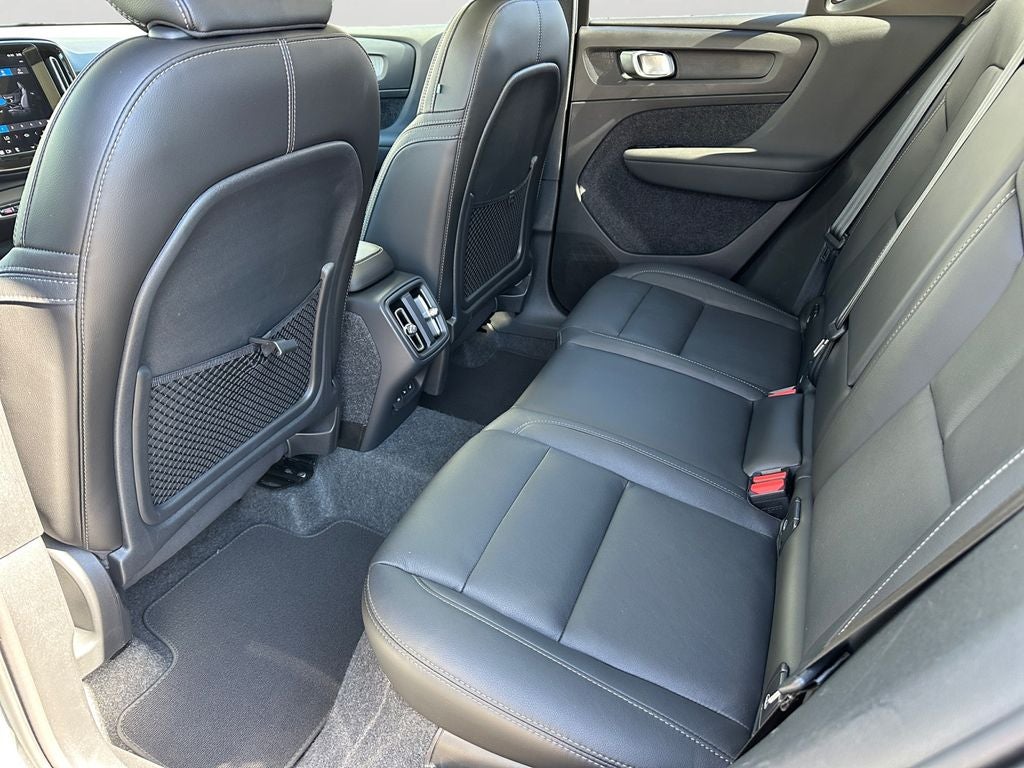 2025 Volvo XC40 B5 Core Volvo Certified