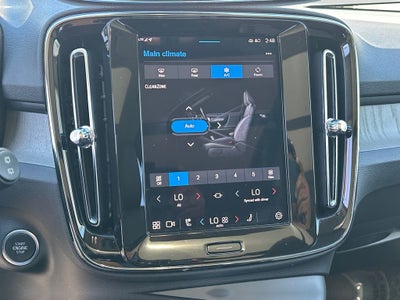2025 Volvo XC40 B5 Core Volvo Certified