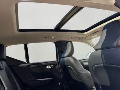 2025 Volvo XC40 B5 Core Volvo Certified