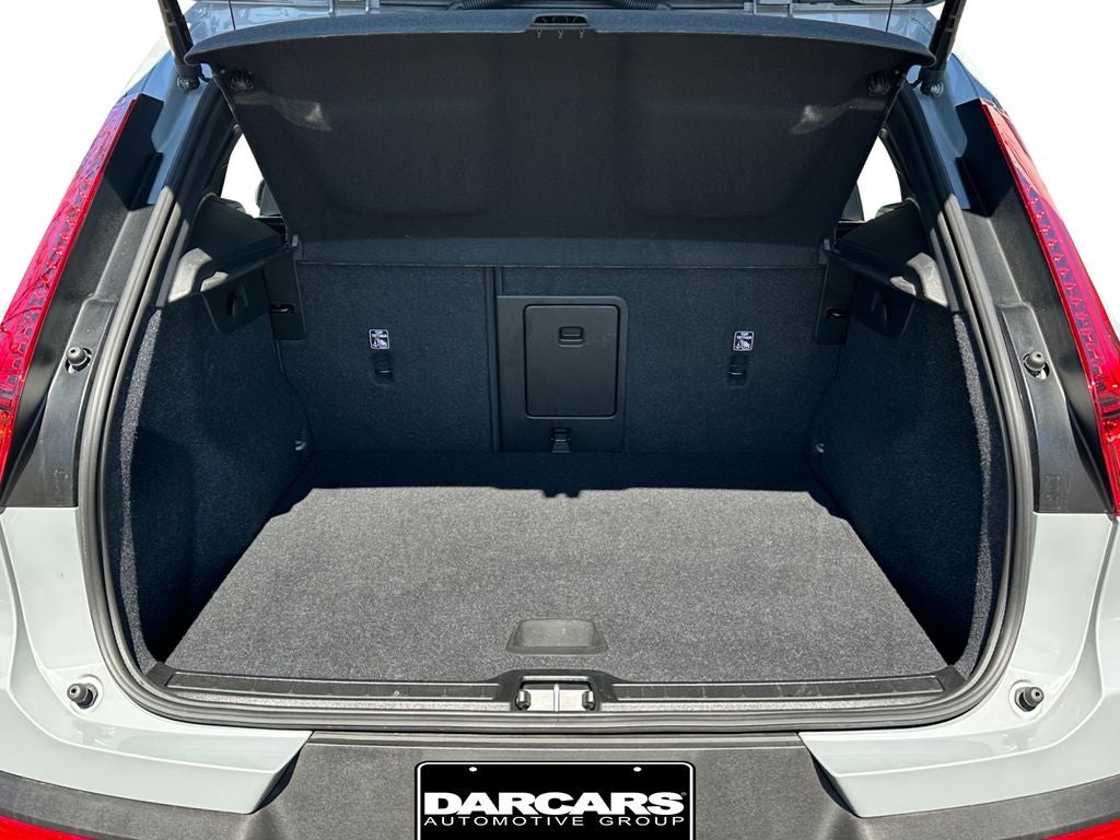 2025 Volvo XC40 B5 Core Volvo Certified