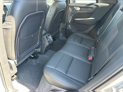 2025 Volvo XC40 B5 Core Volvo Certified
