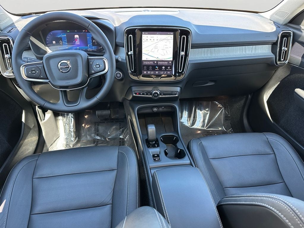 2025 Volvo XC40 B5 Core Volvo Certified