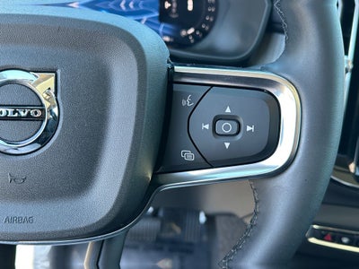 2025 Volvo XC40 B5 Core Volvo Certified