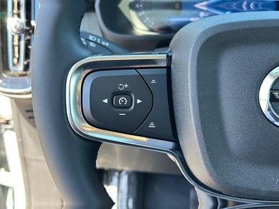 2025 Volvo XC40 B5 Core Volvo Certified