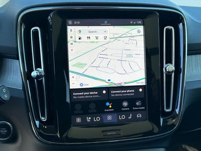 2025 Volvo XC40 B5 Core Volvo Certified