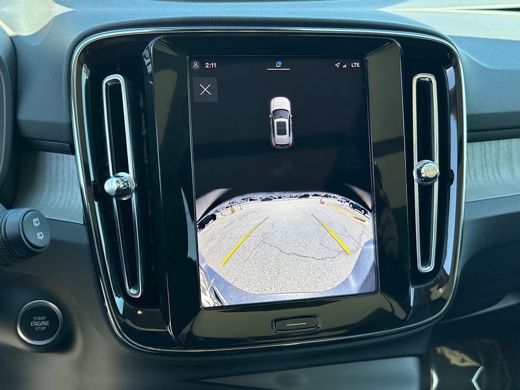 2025 Volvo XC40 B5 Core Volvo Certified