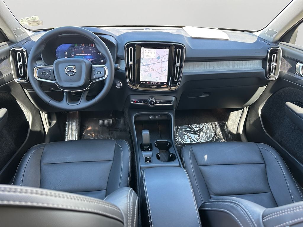 2025 Volvo XC40 B5 Core Volvo Certified