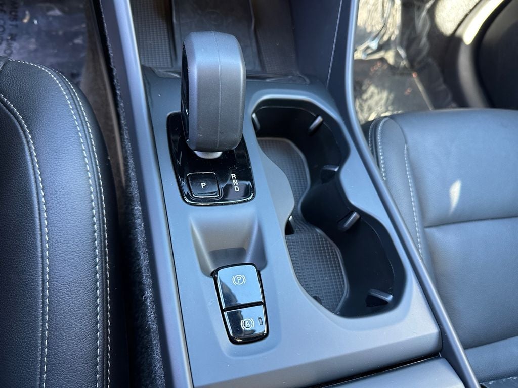 2025 Volvo XC40 B5 Core Volvo Certified