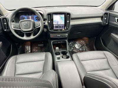 2025 Volvo XC40 B5 Core Volvo Certified