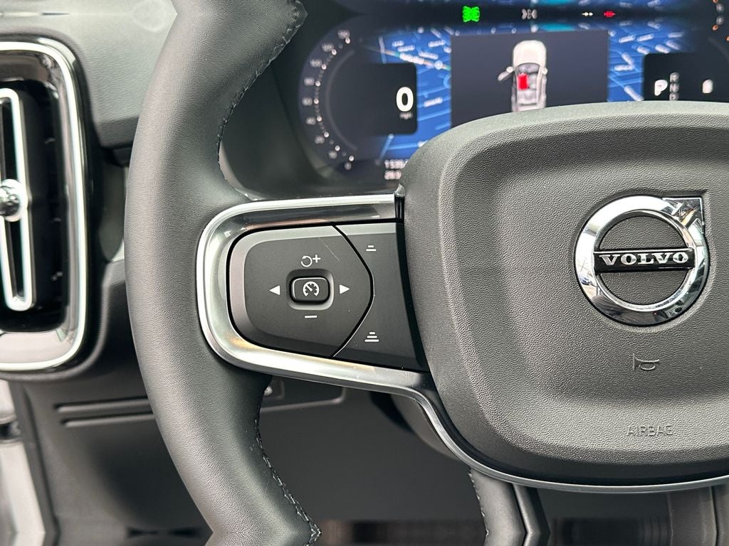 2025 Volvo XC40 B5 Core Volvo Certified