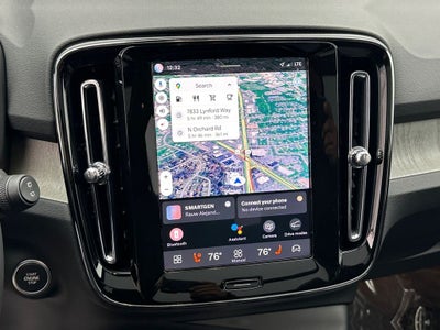 2025 Volvo XC40 B5 Core Volvo Certified