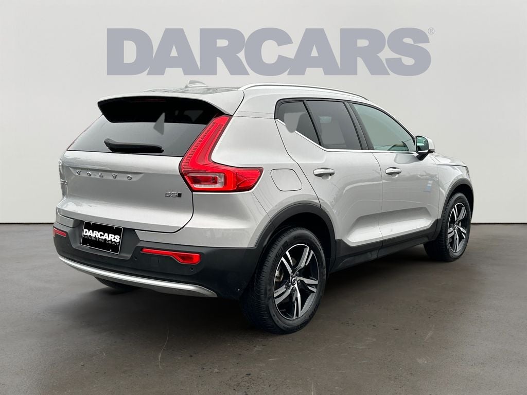 2025 Volvo XC40 B5 Core Volvo Certified