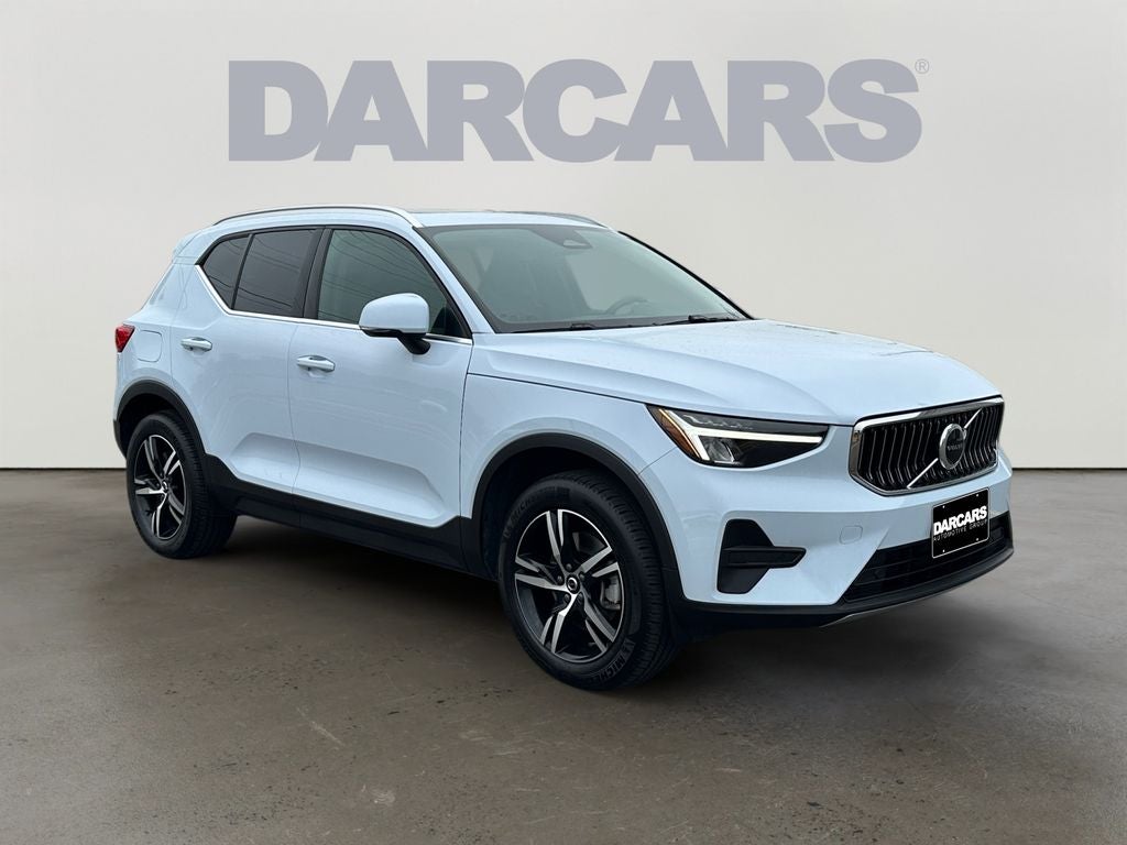 2025 Volvo XC40 B5 Core Volvo Certified