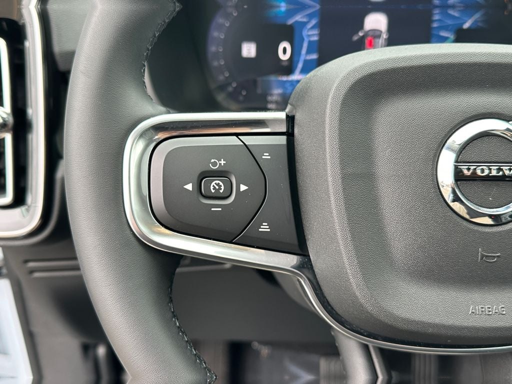 2025 Volvo XC40 B5 Core Volvo Certified