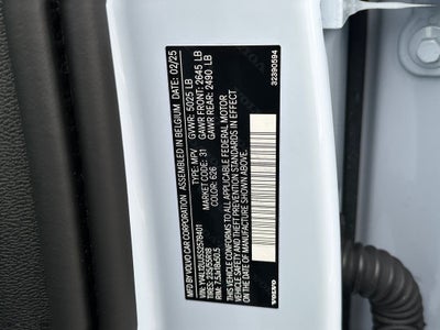 2025 Volvo XC40 B5 Core Volvo Certified