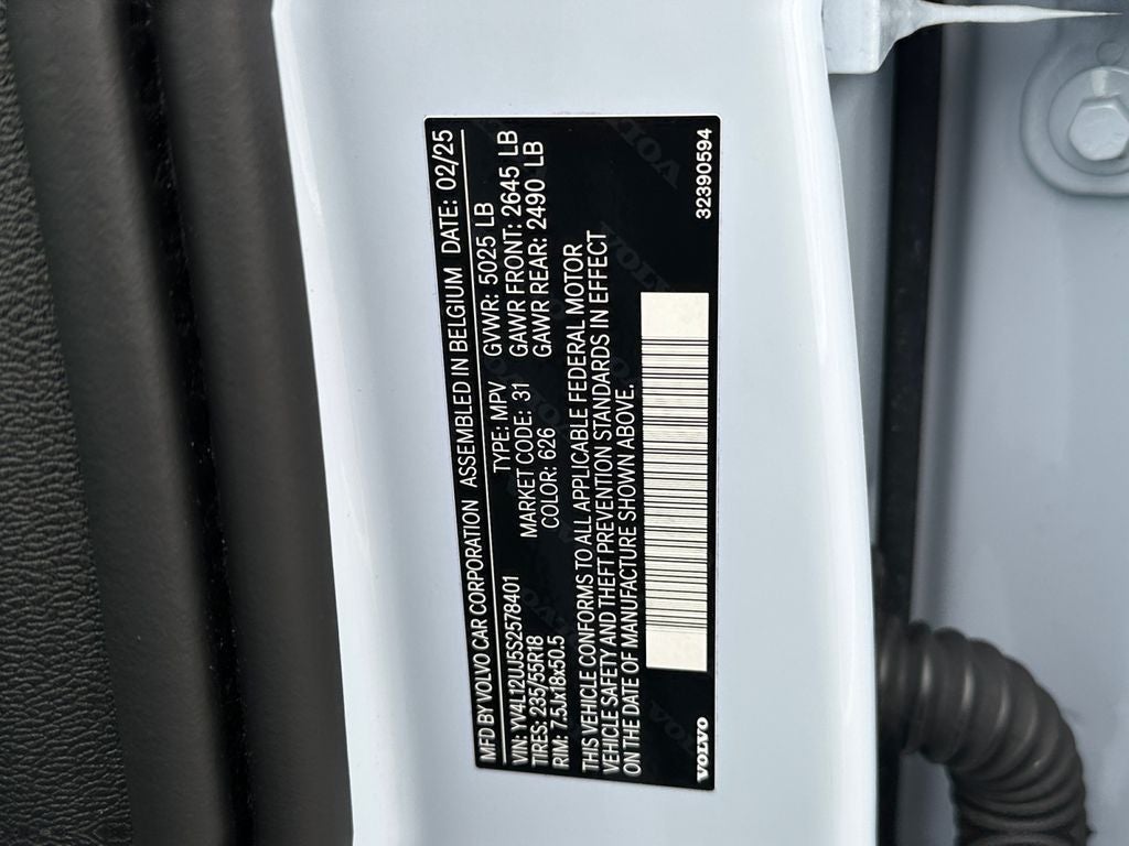 2025 Volvo XC40 B5 Core Volvo Certified