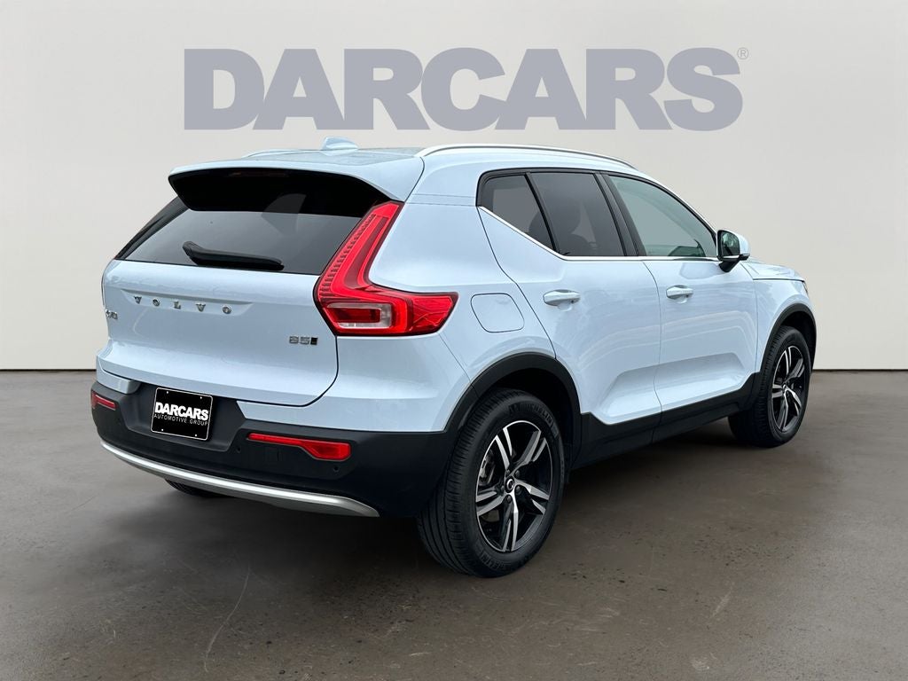 2025 Volvo XC40 B5 Core Volvo Certified