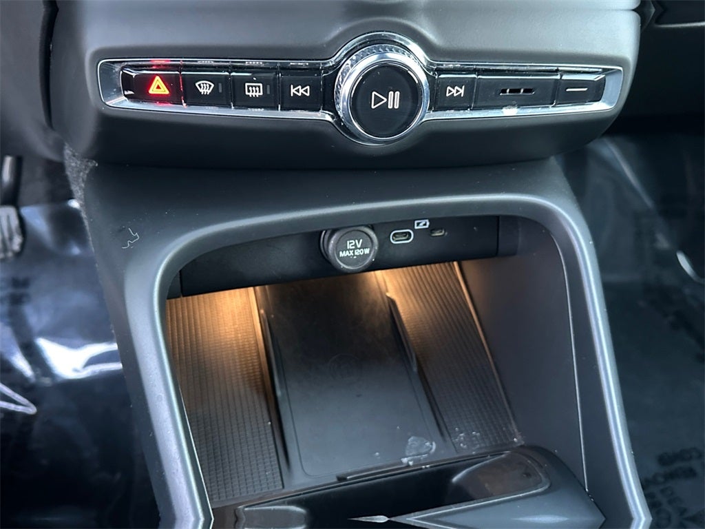 2025 Volvo XC40 B5 Core Volvo Certified Pre-Owned