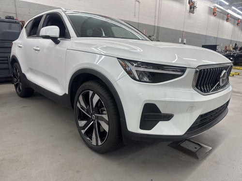2025 Volvo XC40 B5 Core Volvo Certified