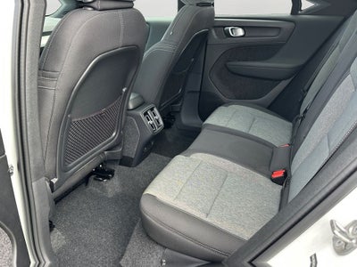2025 Volvo XC40 B5 Core Volvo Certified