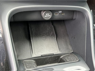2025 Volvo XC40 B5 Core Volvo Certified