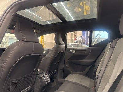 2025 Volvo XC40 B5 Core Volvo Certified