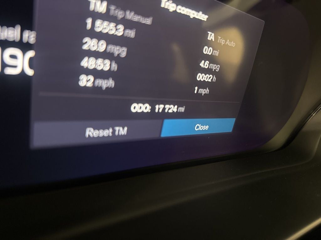 2025 Volvo XC40 B5 Core Volvo Certified